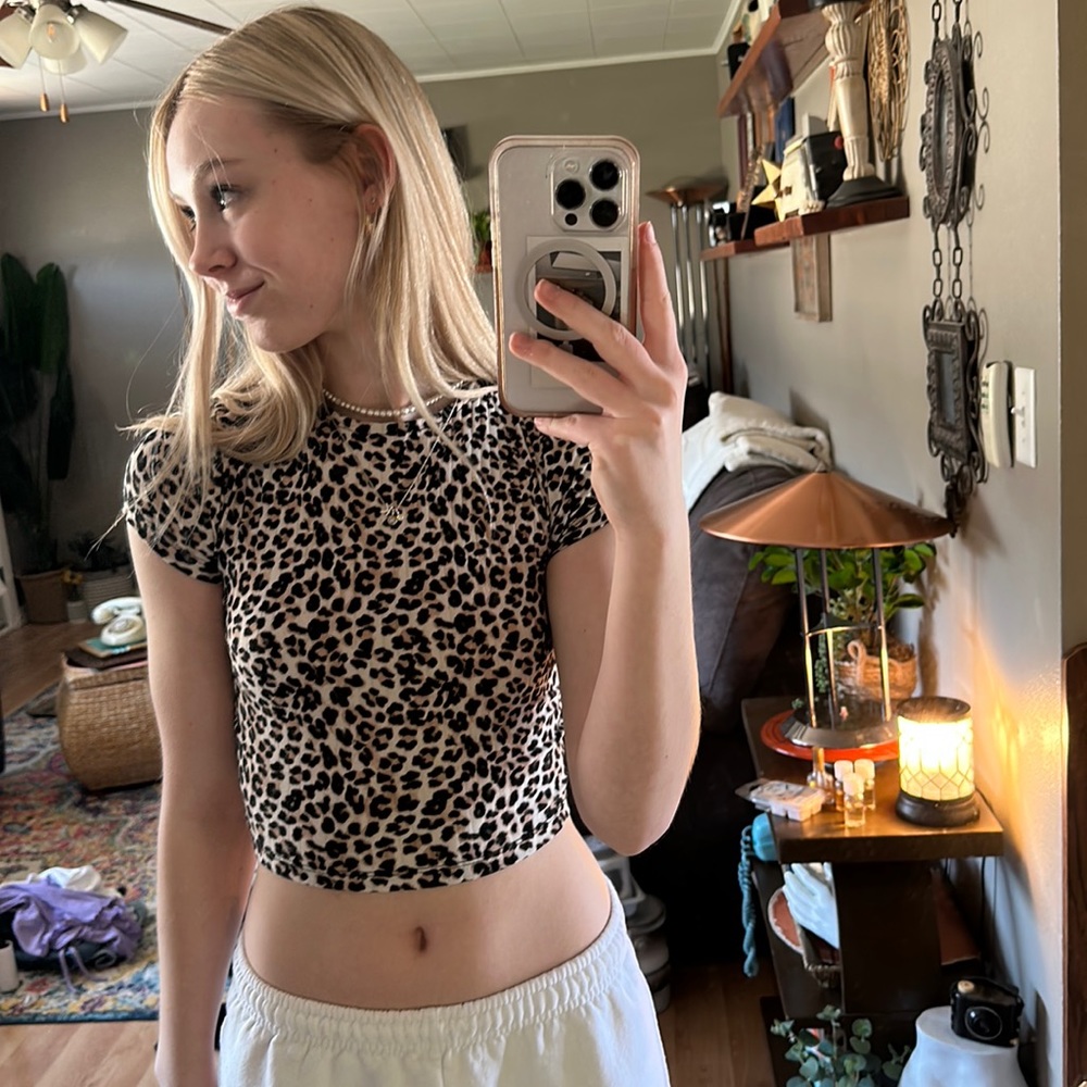Rue 21 cheetah crop top with laces back. size xs